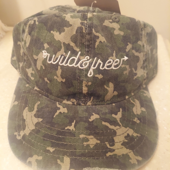 Accessories - Womens  Camo Wild&Free  Baseball Cap - Green